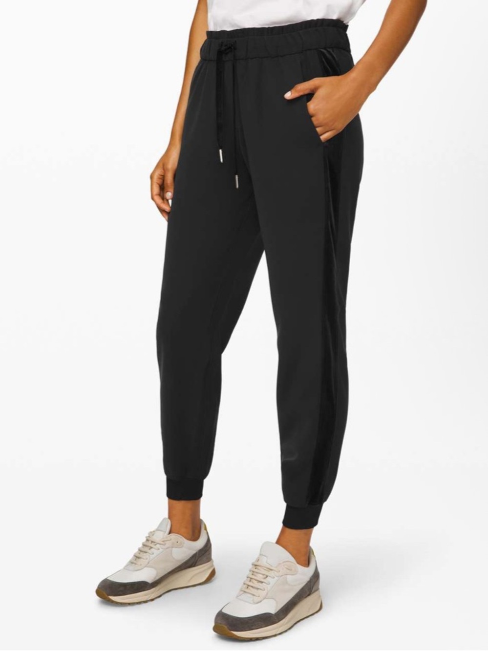 Lululemon On the Fly Jogger Velvet Trim Black Size 6 W5CMTS